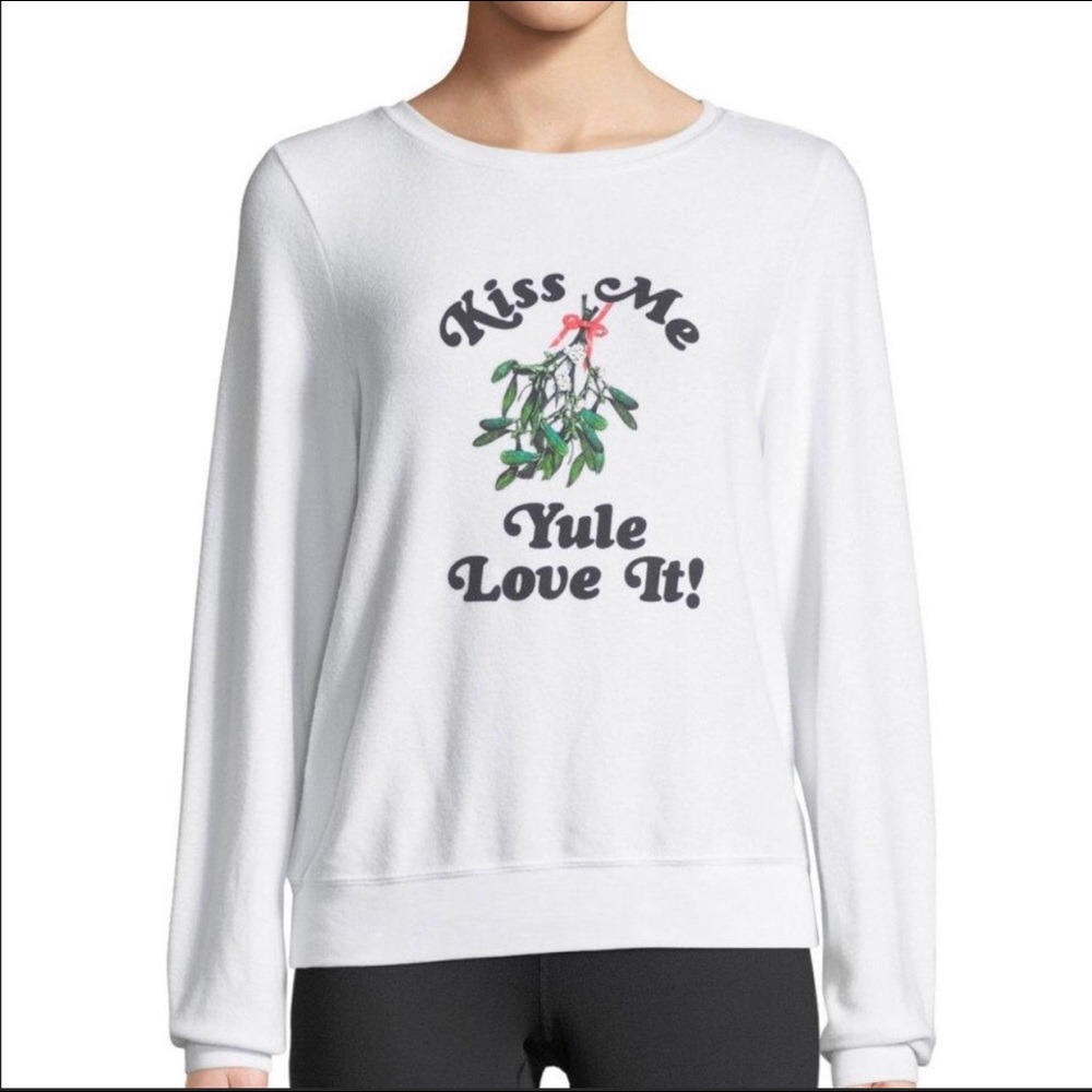 💋NWT Wildfox top mistletoe top